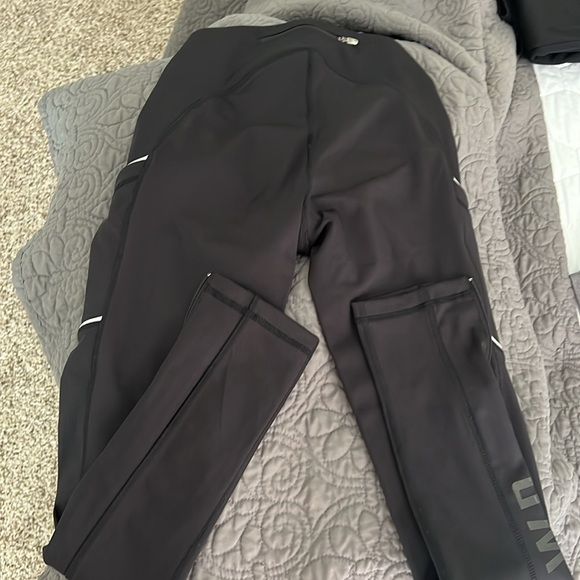 Alpha Forward Leggings - Picture 3 of 7